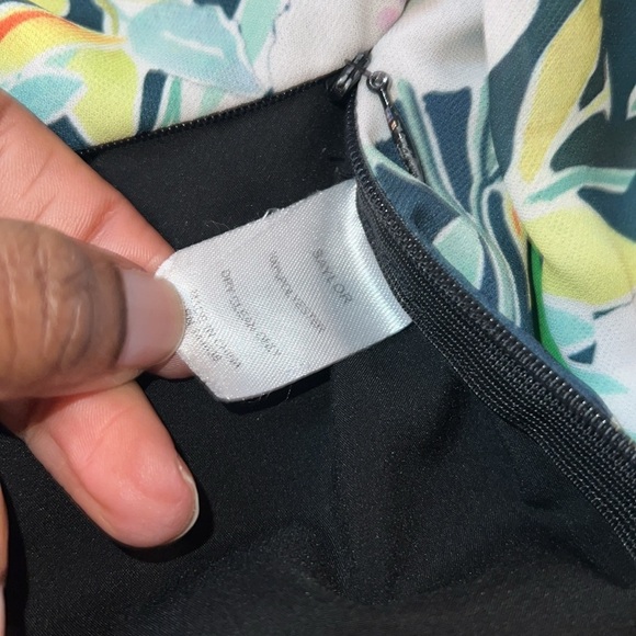 SAYLOR Marine Black and White/ Floral Puff Sleeve Blouse size Small - Picture 7 of 10